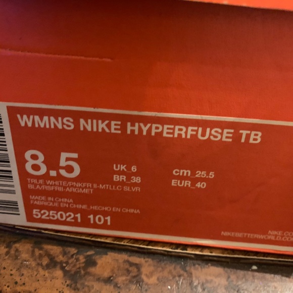 Nike Women’s Hyperfuse TB 8.5 (Pre-Owned) - Picture 3 of 9